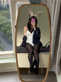 W - Black Silk Bunny(5)